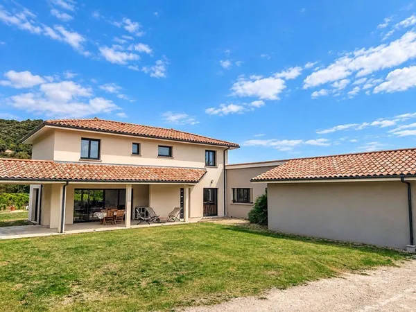 Maison 5 pièces 181 m²
