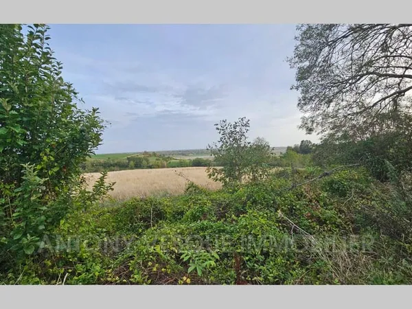 Terrain 1468 m²
