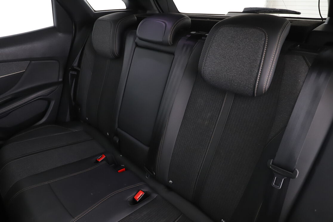 Peugeot 3008 1.6 Hybrid GT e-EAT8 — photo 13