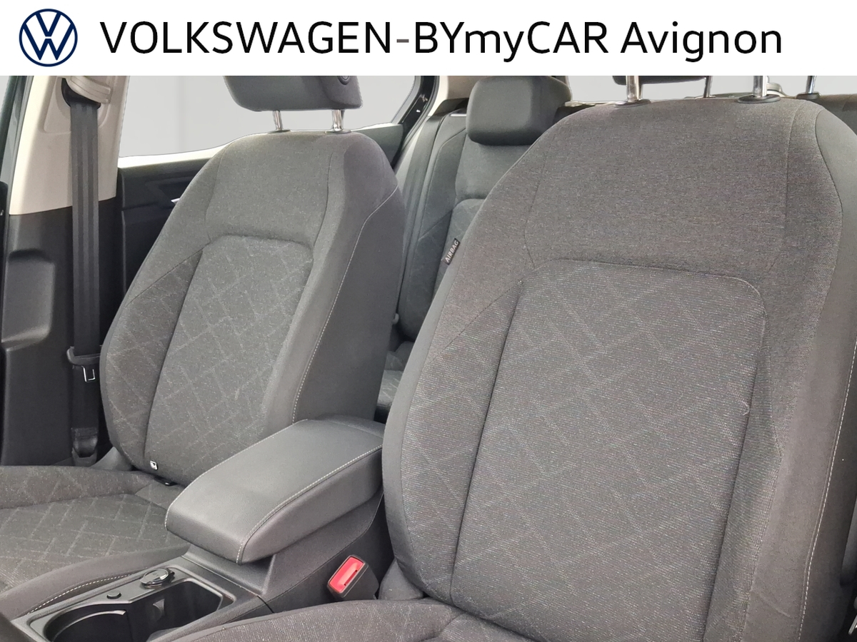 Volkswagen Golf 1.0 eTSI OPF 110 DSG7 — photo 23