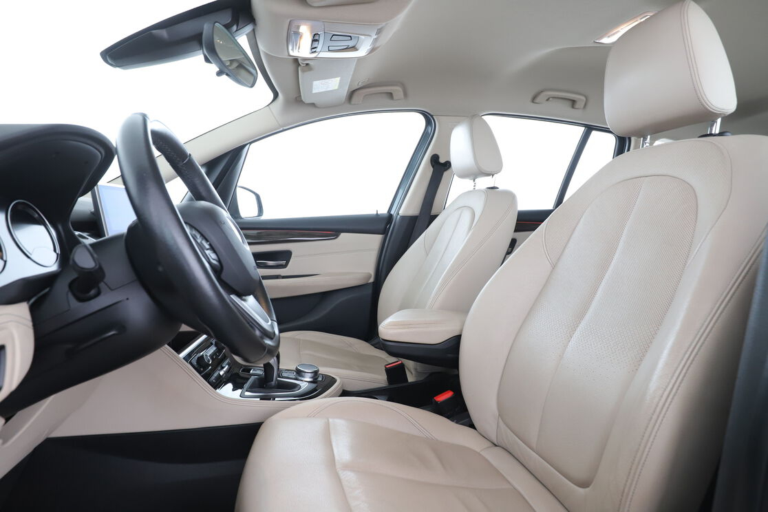 BMW Série 2 Gran Tourer 218d xDrive Luxury BVA8 — photo 9
