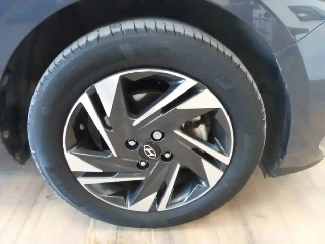 Hyundai I20 1.0 t-gdi 100 dct-7 hybrid 48v — photo 17