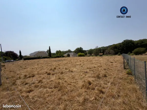 Terrain 2500 m² Saint-Bonnet-l'Enfantier