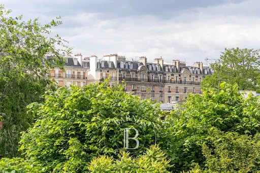 Maison 15 pièces 360 m²