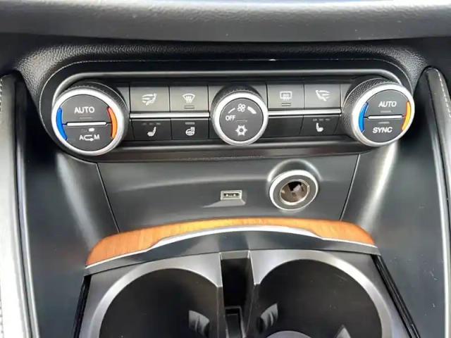 Alfa Romeo Stelvio 2.2 210 ch q4 at8 — photo 29