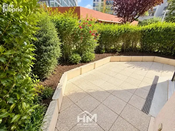 Quartier Montgolfier Deux-pièces en rez-de-jardin avec terrasse de 27 m2