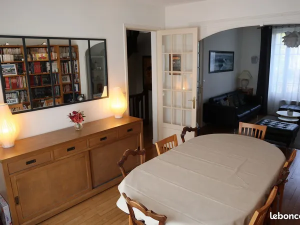 🎭 Élégante Maison Bourgeoise au Coeur du Quartier Théâtre - Vie de Famille Idéale