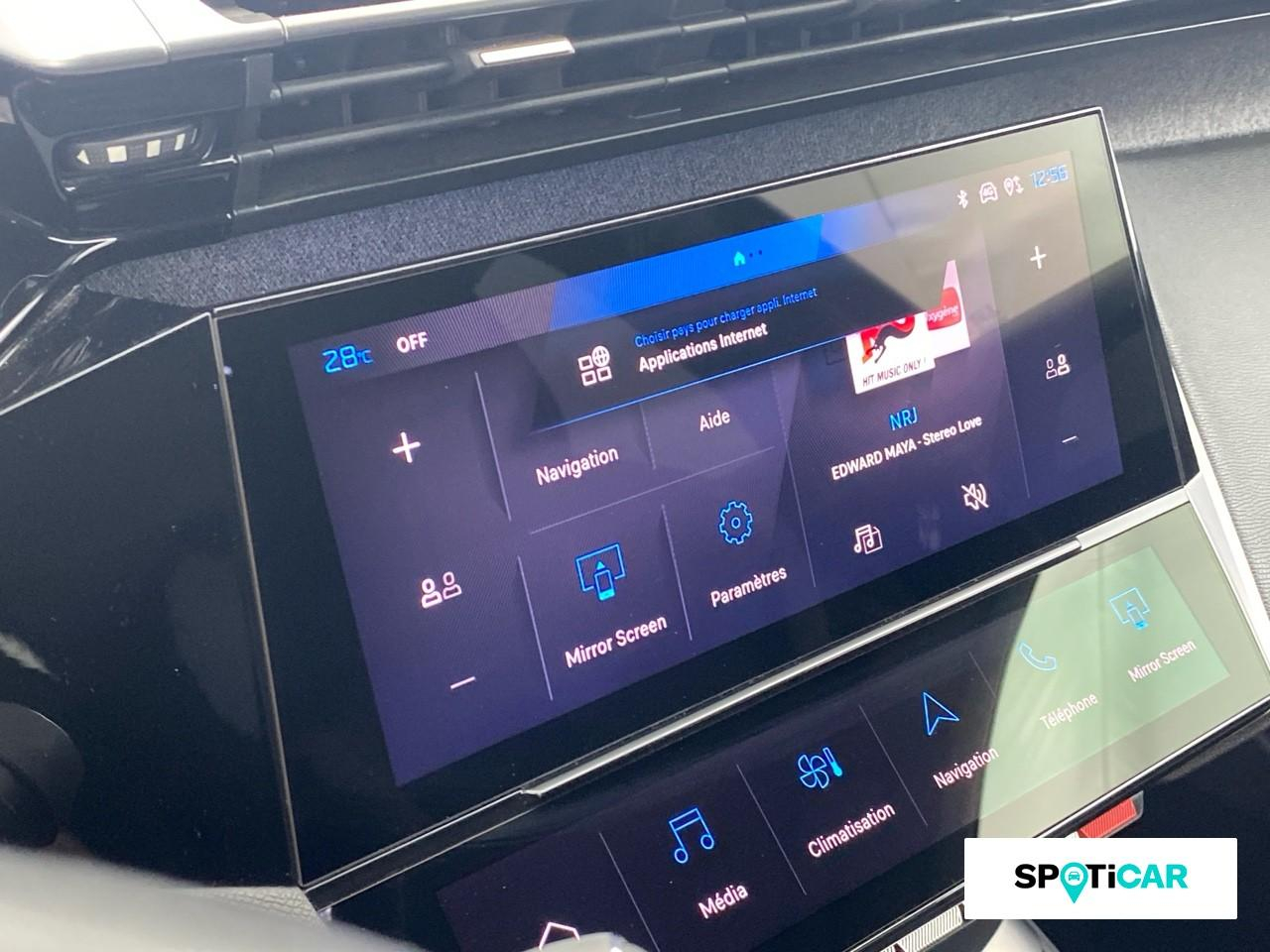 Peugeot 308 sw phev 180ch allure e-eat8 — photo 13