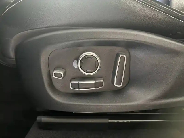 Jaguar F-Pace 2.0 d - 240 ch awd bva8 — photo 28
