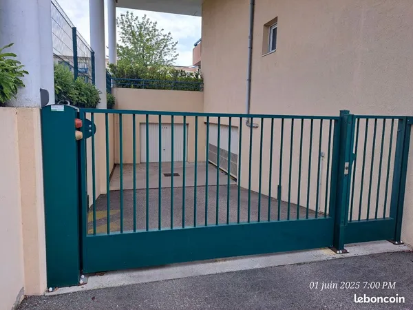 Garage fermé toison d'or
