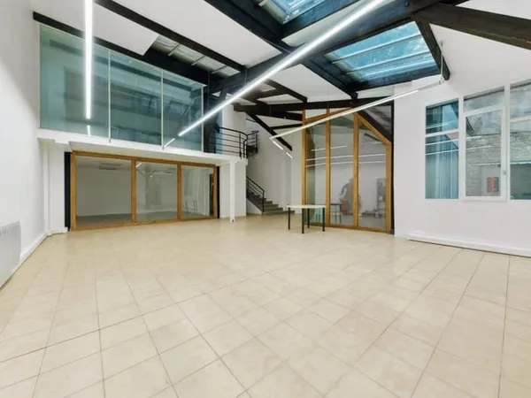 Bureaux 331 m²
