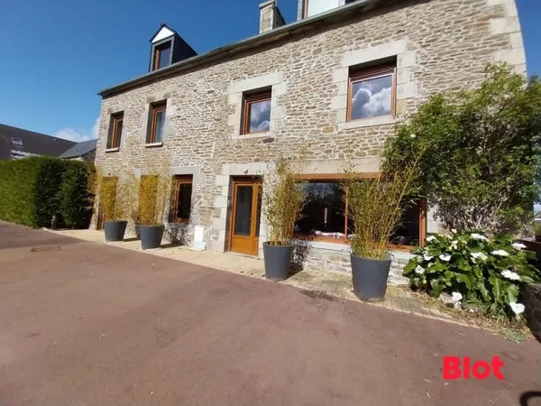 Villa 10 pièces 269 m²