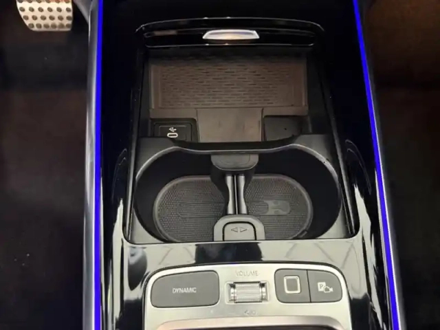 Mercedes Gla 250 e hybrid eq amg line — photo 20