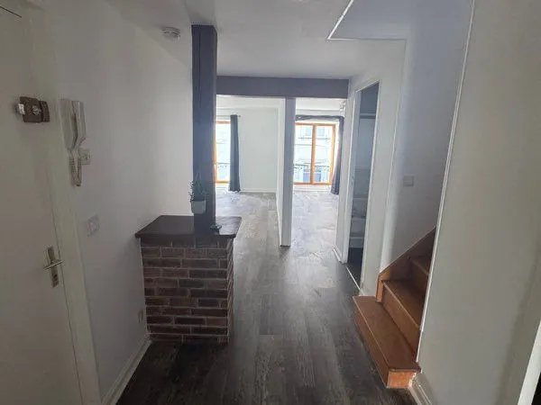 Duplex meublé rénové - 2 chambres et espace bureau mansardé - Orléans centre