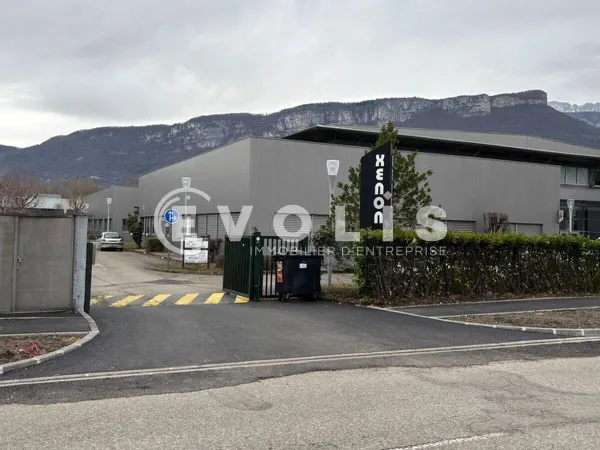 Bureau 560 m²