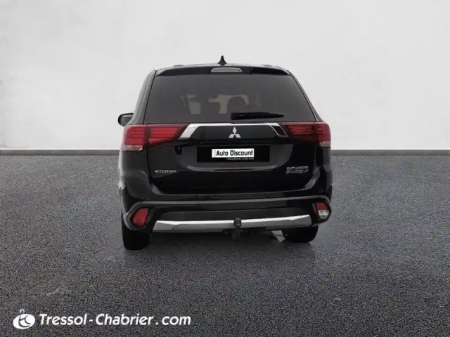 Mitsubishi Outlander 2.0i 200 phev hybride rechargeable essence instyle — photo 4