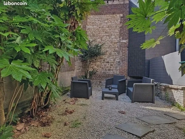 Maisonnette T2 et Jardin en plein centre, proche Gare et commerce