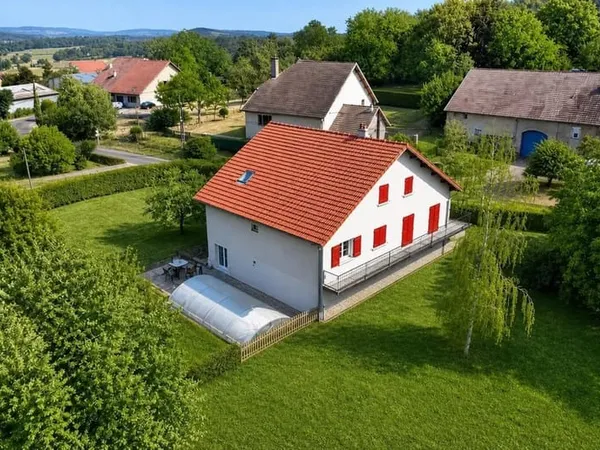 Maison de 11 pièces de 226 m² à Arpenans