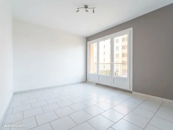 Appartement T1 Bis 27m2 + balcon proche centre ville Dijon