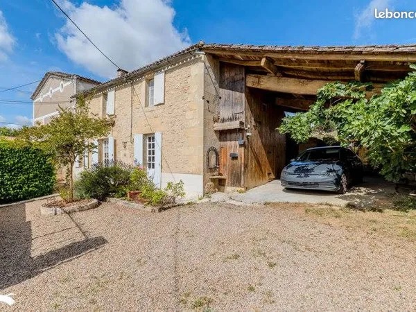 Maison 7 pièces 236 m²