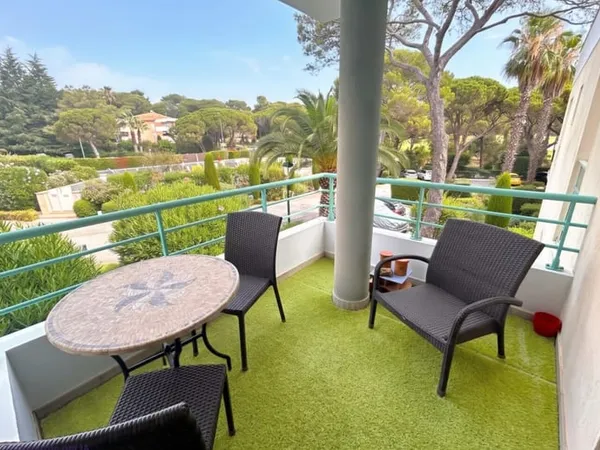 APPARTEMENT STUDIO AVEC ESPACE NUIT 30 M2