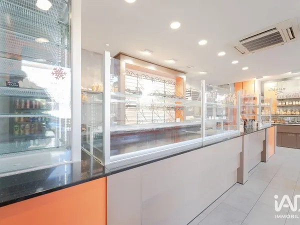 Commerce 289 m²