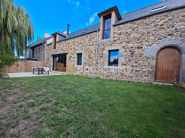 A VENDRE - SAINT-MALO - Maison 4 chambres, vie de plain pied, garage, jardin