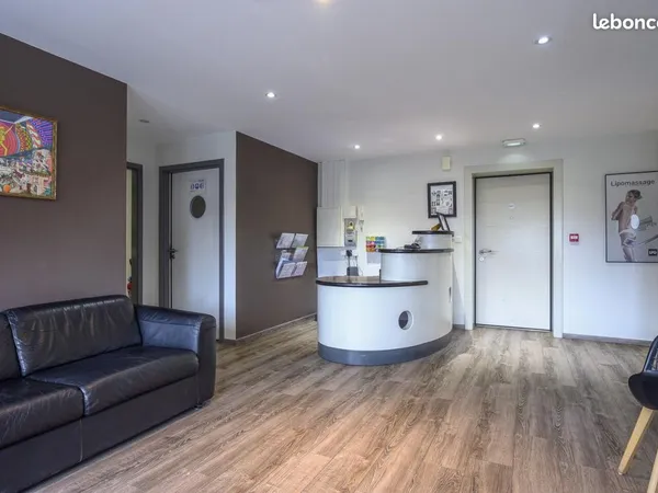 Local commercial 265 m²