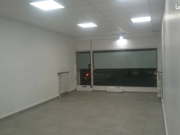A louer local commercial 38m² idéalement situé