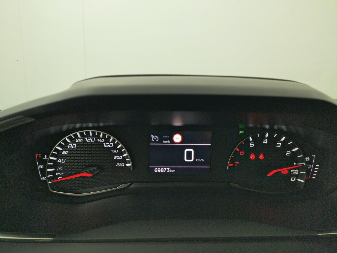 Peugeot 208 puretech 100 s&s bvm6 style — photo 18