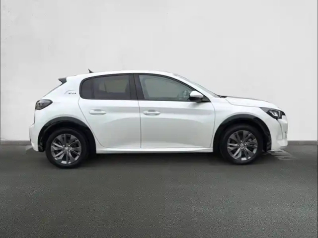 Peugeot 208 electrique 50 kwh 136ch — photo 4