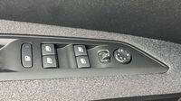 Peugeot 3008 1.2 PureTech 130ch S&S Active Pack EAT8 — photo 19