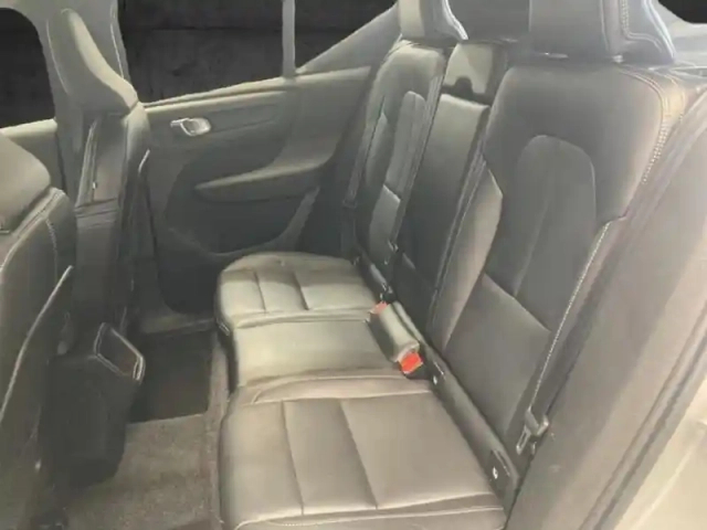 Volvo Xc40 d4 adblue awd 190ch business geartronic 8 — photo 10