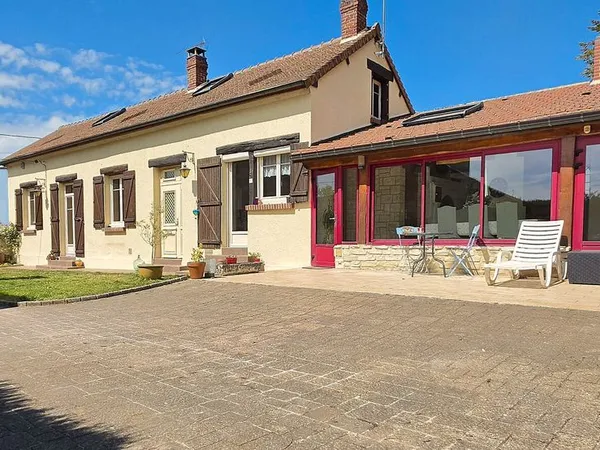 Longère 6 pièces 140 m²