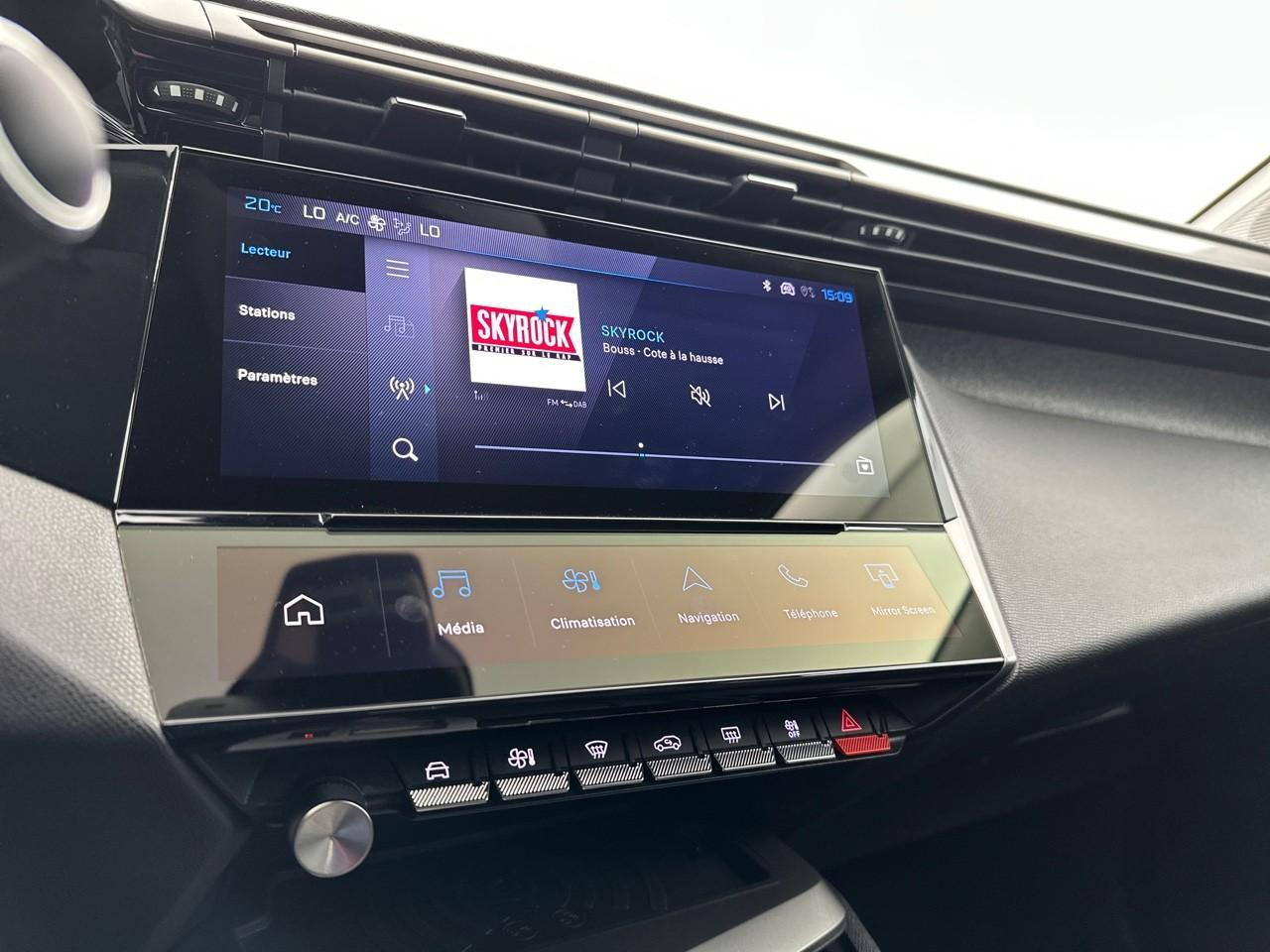 Peugeot 308 hybrid 145 e-dcs6 allure — photo 23
