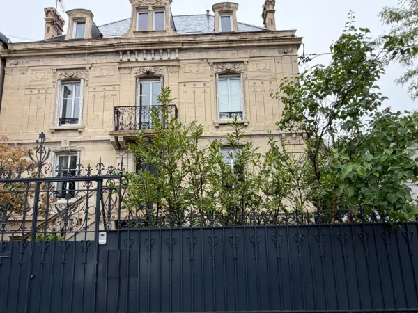 ENSEMBLE IMMOBILIER DE CARACTÈRE EN HYPER CENTRE