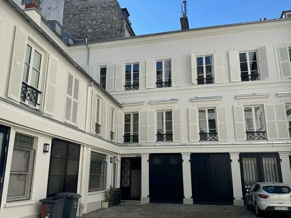 Bureaux 156 m²