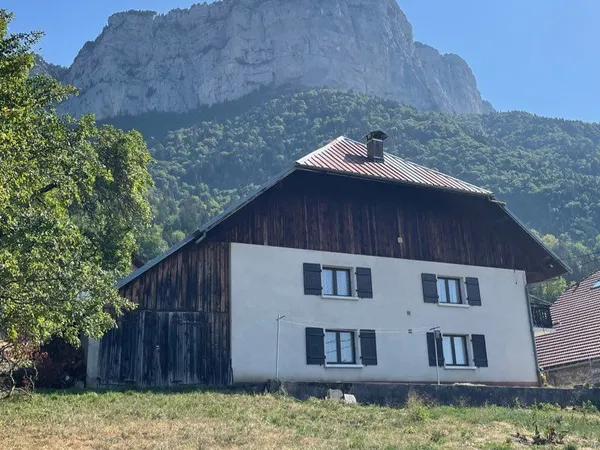 Maison à rénover avec fort potentiel - Dingy-Saint-Clair (74)