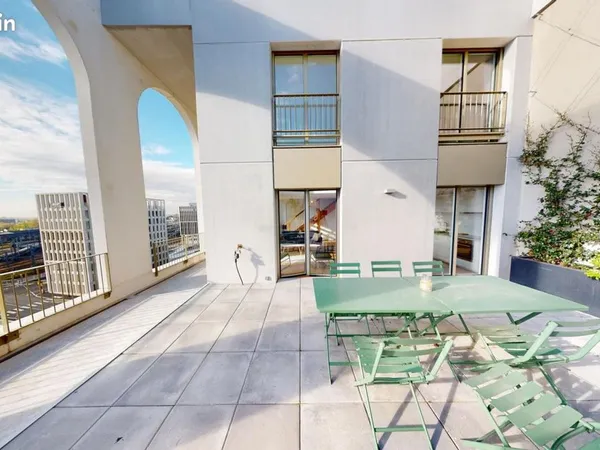 Chambre 6 pièces 106 m²
