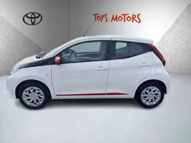 Toyota Aygo 1.0 vvt-i x-play — photo 2