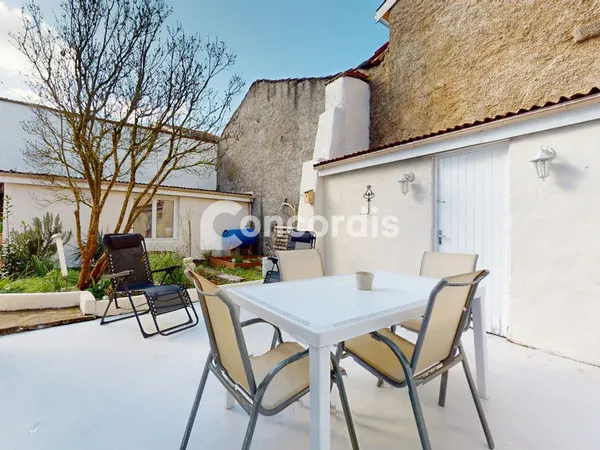 Maison 145 m² : 4 chambres / Cour et jardin / Garage