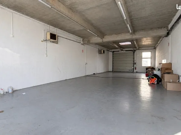 Local commercial 266 m² La Verrière