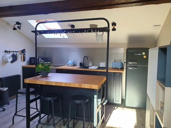 Loue studio meublé de 45m² proche campus la Doua - Villeurbanne (69)
