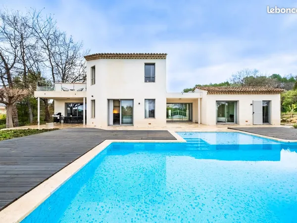 Villa Céleste - Villa de Standing avec Piscine, Vue Dégagée et Grand Terrain