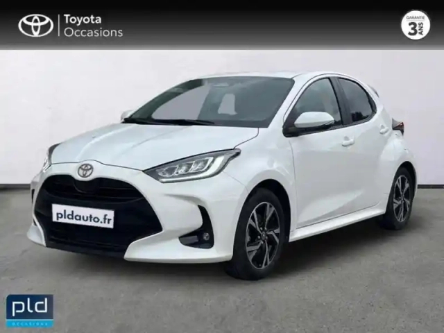 Toyota Yaris 116h design 5p mc24