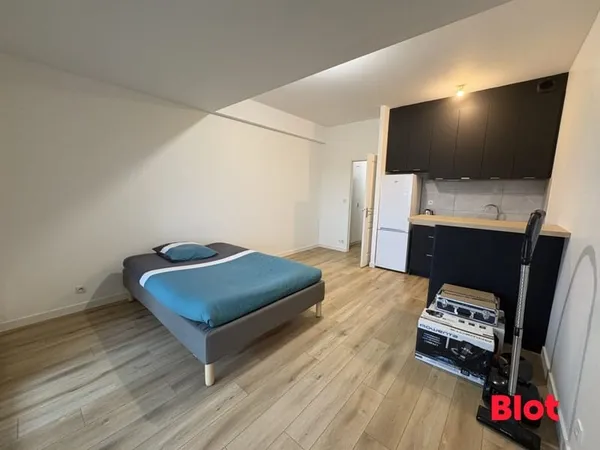 BRUZ - STUDIO - VERT BUISSON