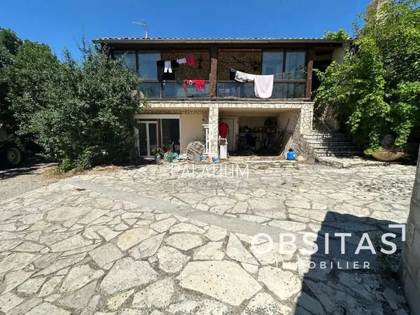 Maison Individuelle avec terrain et dependances