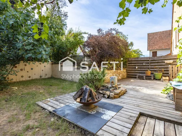 Appartement T5, jardin/terrasse, garage, Ecole-Valentin
