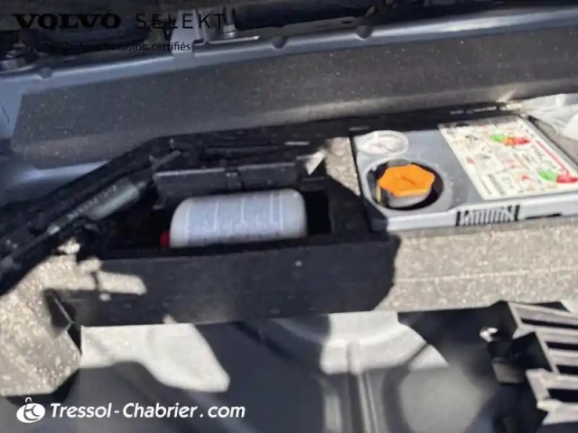 Volvo Xc40 d4 awd adblue 190 ch geartronic 8 first edition — photo 27