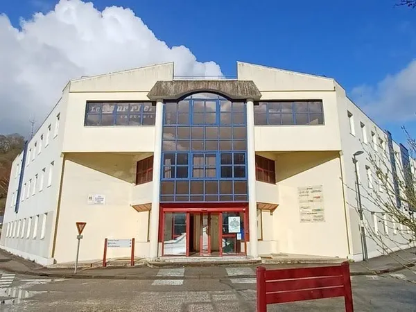 Local 1 pièce 34 m²